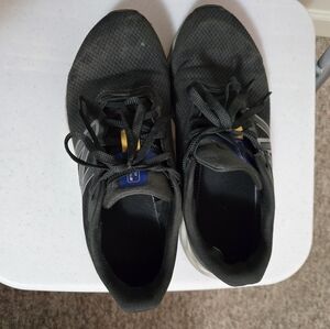 New Balance Men's Fresh Foam Arishi V4 Running Shoe